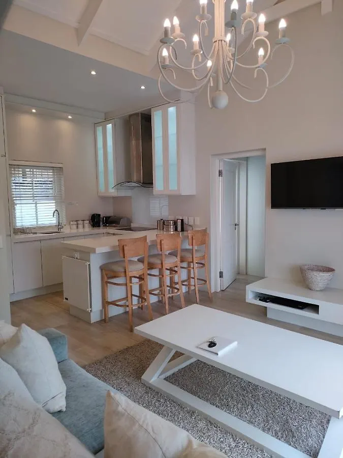 Homestead Villas Bellville 4*,